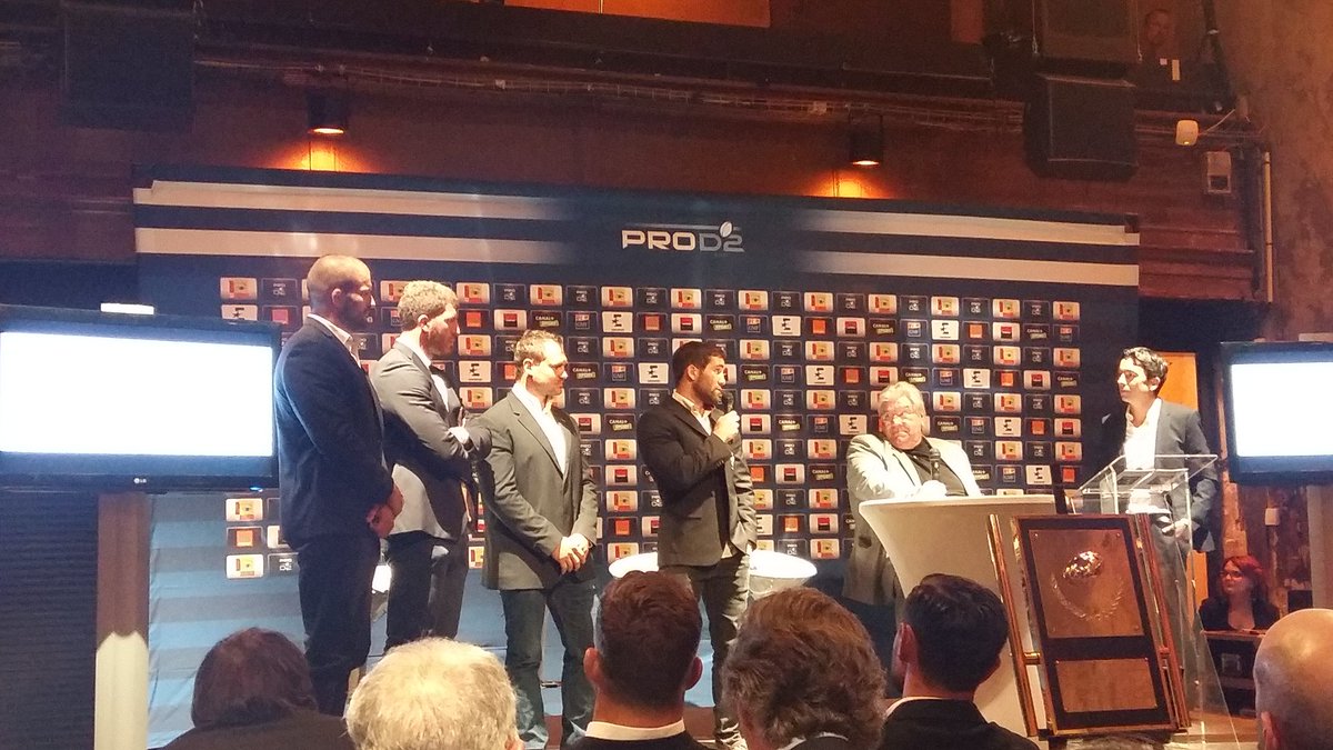 ATofficiel's tweet photo. Erbani : "Favori? Pas du tout! On a gagné 5 matchs l'an dernier, on va se faire tout petit" #ConfPROD2 @RugbyramaFR https://t.co/NPc6dcUFEQ