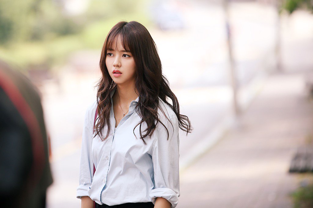 hellokimsohyun's tweet photo. #싸우자귀신아 현지💕 https://t.co/EVNTYsA7ux