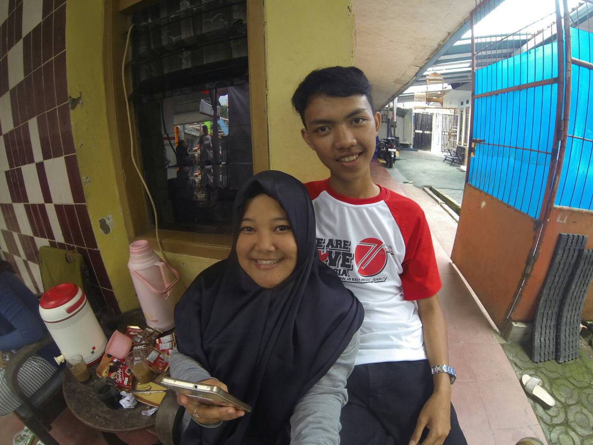 RizkiGam's tweet photo. jalan sehat memperingati kemerdekaan RI ke-71, dengan ditemani si dia. makasih yaa
#71indonesiamerdeka 
#merdeka https://t.co/NCoiBctIl1