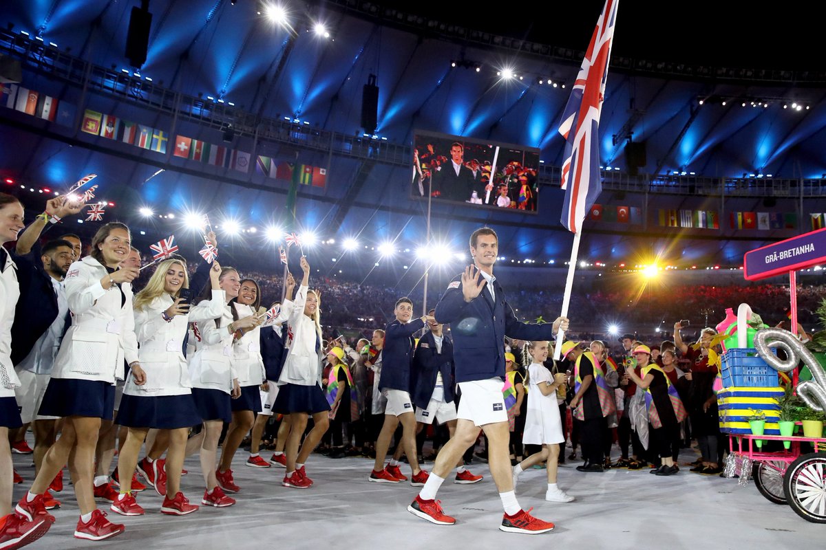 TeamGB's tweet photo. 0⃣.8⃣% of the World's population ✔

8⃣.8⃣% of the World's Olympic #Gold medals ✔

#SportingSuperpower ✔ https://t.co/oJ3ALZDNfn