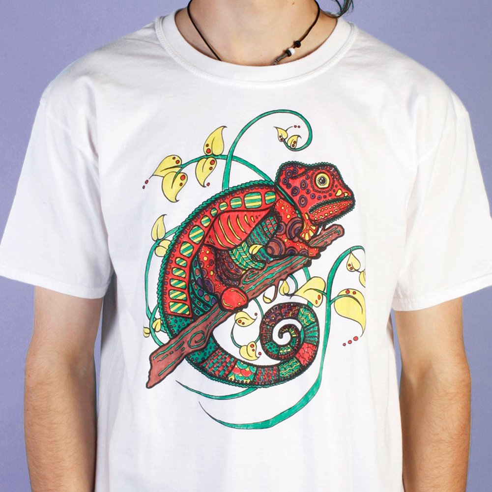 mindfuntees's tweet photo. Our #Calm Chameleon features a bold illustration of one of nature's most intriguing creatures perched on a branch. https://t.co/5Qe6dRgu6w