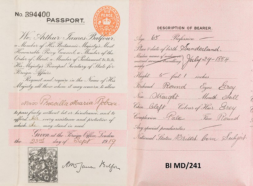 UoYBorthwick's tweet photo. 1919 passports asked some fairly personal questions about appearance as well... #miscdocuments https://t.co/c2YiJRPfCg