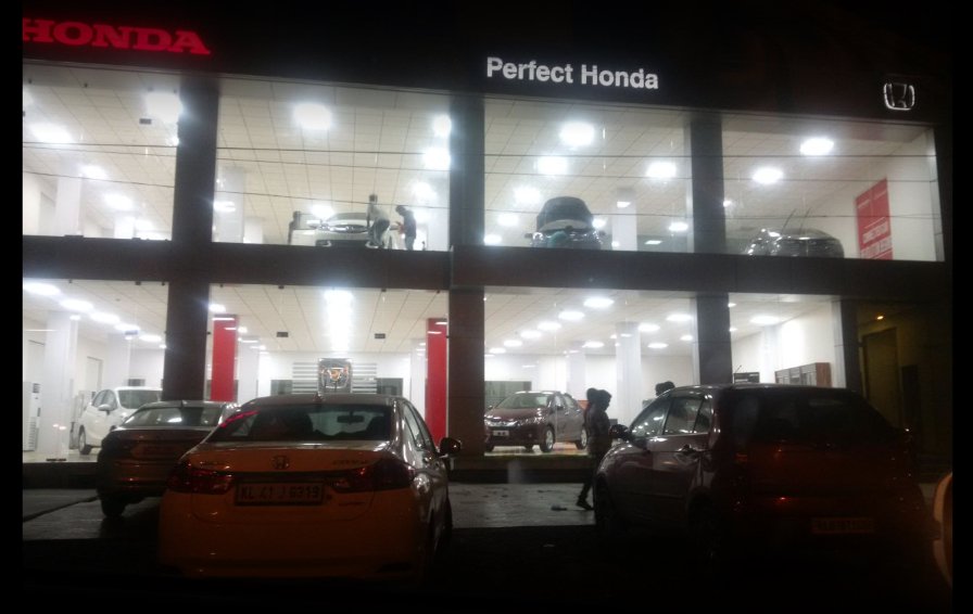 burnyourfuel's tweet photo. @HondaCarIndia reaches new milestone with its 300th dealership 
Expands network to 190 cities in #India #HondaCars https://t.co/F8zZrpsrgM