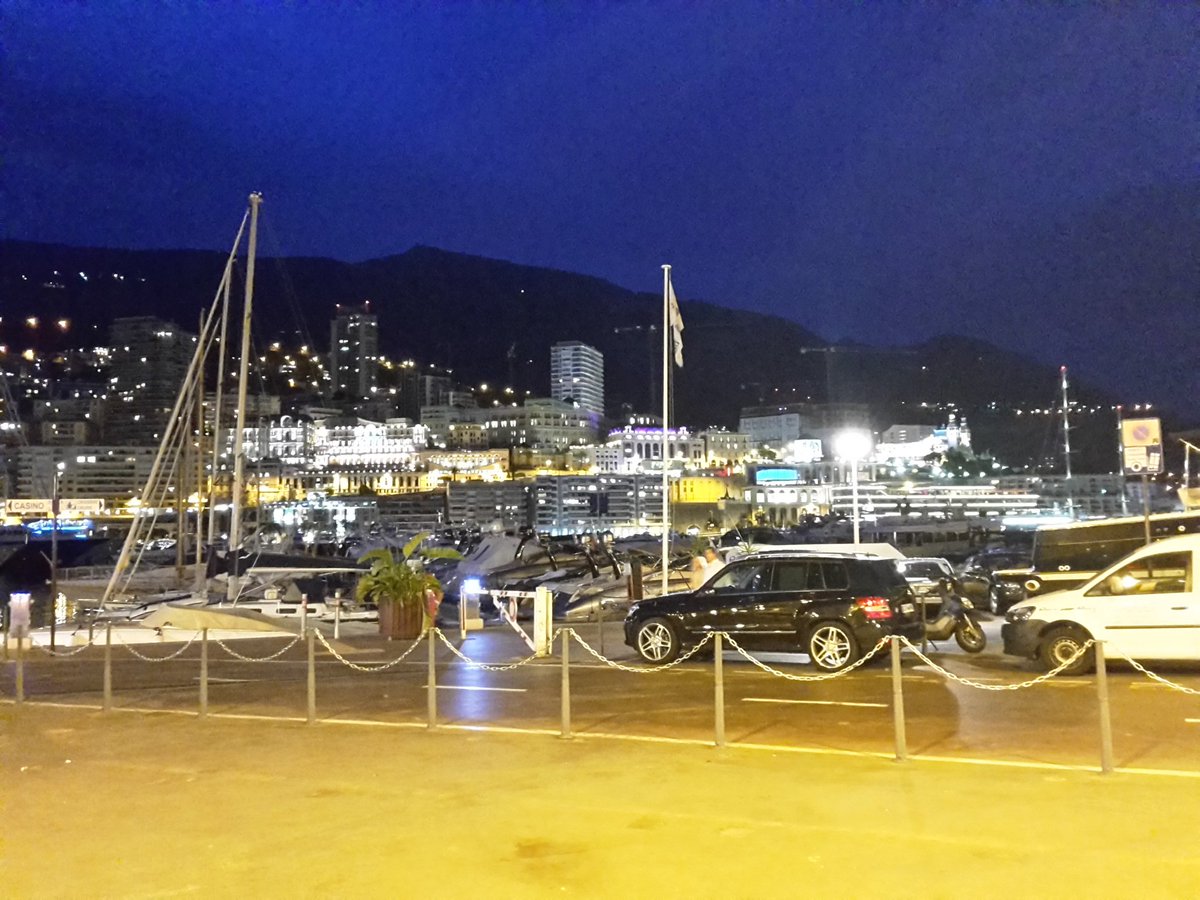 DiegoBeccaria's tweet photo. montecarlo   il lusso spadroneggia https://t.co/UX7ZPn0GbY