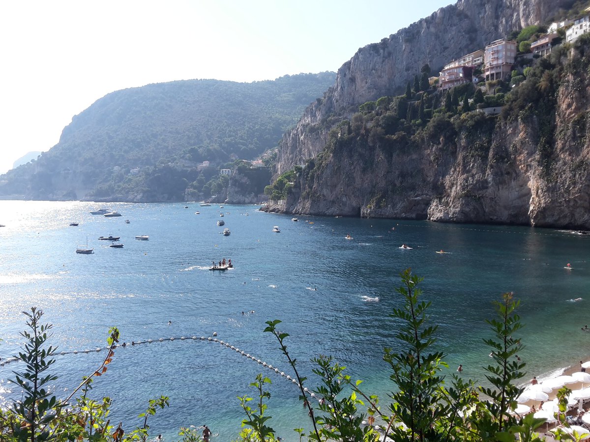 DiegoBeccaria's tweet photo. spiaggia di cap d'ail   bel posto https://t.co/ZqarLKfz4i