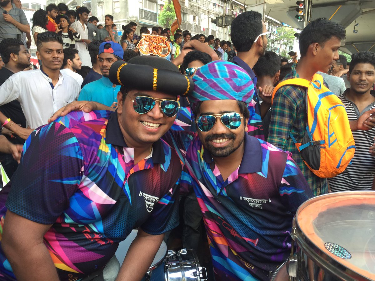 mayurpawar88's tweet photo. Lalbaug beats banjo party rock on bhai only bajao 🎹 https://t.co/2FnF9EvwcE