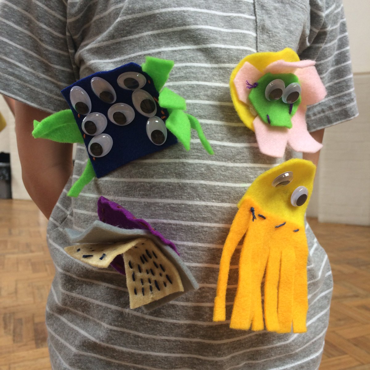 Brilliant badge making @SCDA today with some kids doing their first ever sewing. Well done everyone <a href="/redemmadesigns/">Red Emma Designs</a>