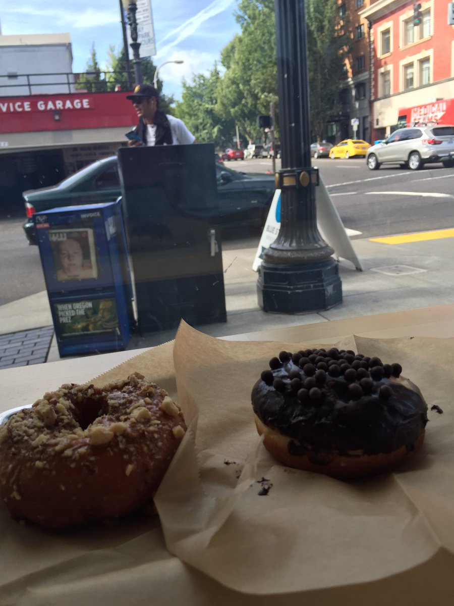 TruckStopUlti's tweet image. Tom Doinuts! Ha!