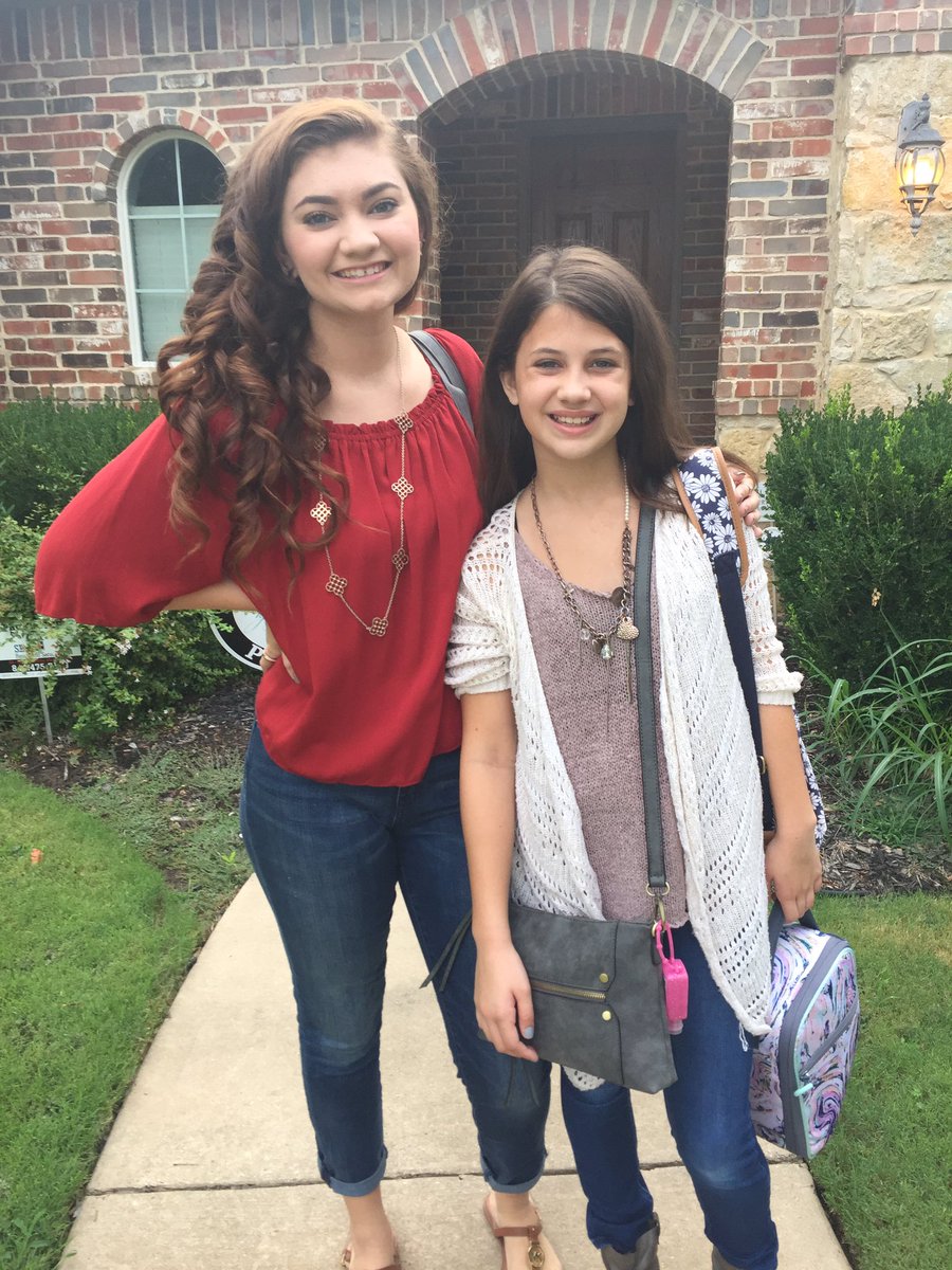 beach3teacher's tweet photo. First day middle school and high school soph  #WFAABTS https://t.co/oWtaco3EBq
