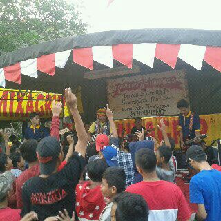 At kampung pulo kambing ( jakarta timur )