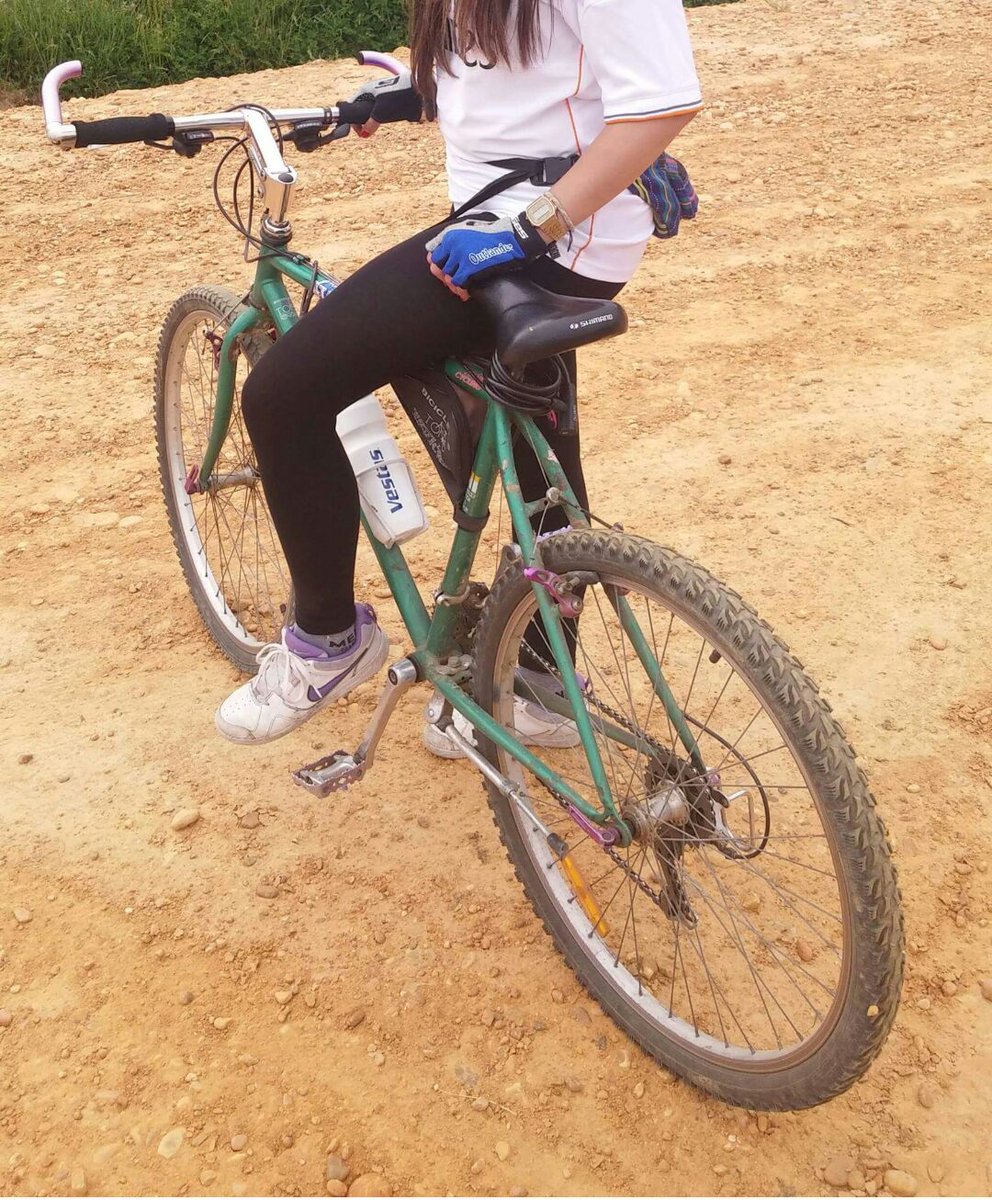 Andreguti27's tweet photo. Ayer por la noche me robaron esta bicicleta en Villoria de Órbigo.
RT y avisadme si la veis, por favor! https://t.co/A9RVbZ21sn