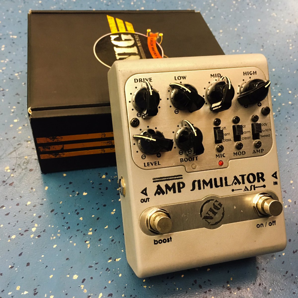 Pedal ultra mega top das galáxias. AMP SIMULATOR <a href="/NIGmusic/">NIG Music</a> / <a href="/GNI_Music/">GNI Music</a>.