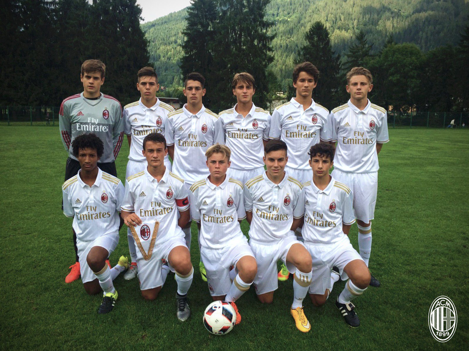 anxiety Unreadable piston AC Milan Youth Sector on Twitter: "Milan U15 won 4-2 vs FC Südtirol! Colombo scored a hat-trick ⚽⚽⚽ Luscietti scored the 1st 🔴⚫ goal ⚽ #MilanYouth https://t.co/4QzdH5O0sm" / Twitter anxiety Unreadable piston AC Milan Youth Sector on Twitter: "Milan U15 won 4-2 vs FC Südtirol! Colombo scored a hat-trick ⚽⚽⚽ Luscietti scored the 1st 🔴⚫ goal ⚽ #MilanYouth https://t.co/4QzdH5O0sm" / Twitter