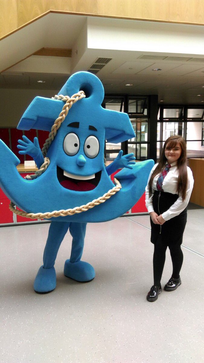 HeritageInver's tweet photo. 📍 Next stop > #AlexTheAnchor visits @invacad and poses with runner-up, Danae Lavery https://t.co/21EMVQiXQo