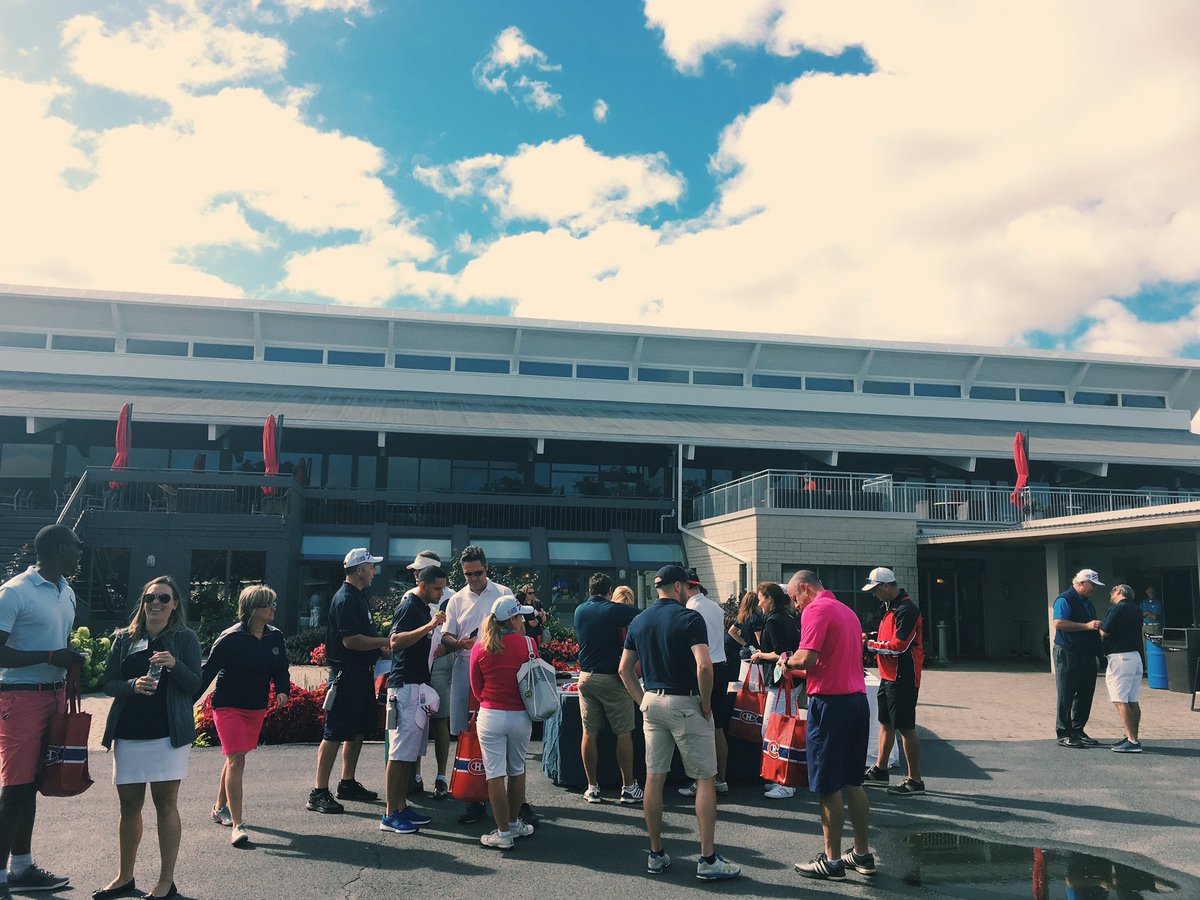CHCFondation's tweet photo. Les invités font tranquillement leur arrivée au tournoi VMD ⛳️ #VMD2016 https://t.co/tXuoIJQKTo