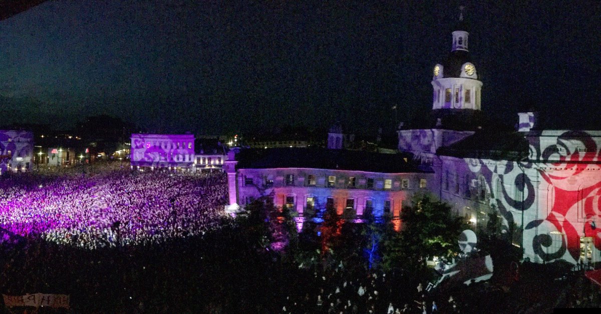 slowlykatie's tweet photo. Huge hometown turnout in #ygk this weekend. #TheHip forever has my❤️ #fullyandcompletely #HipInKingston #musicatwork https://t.co/2tgyKVgKfc