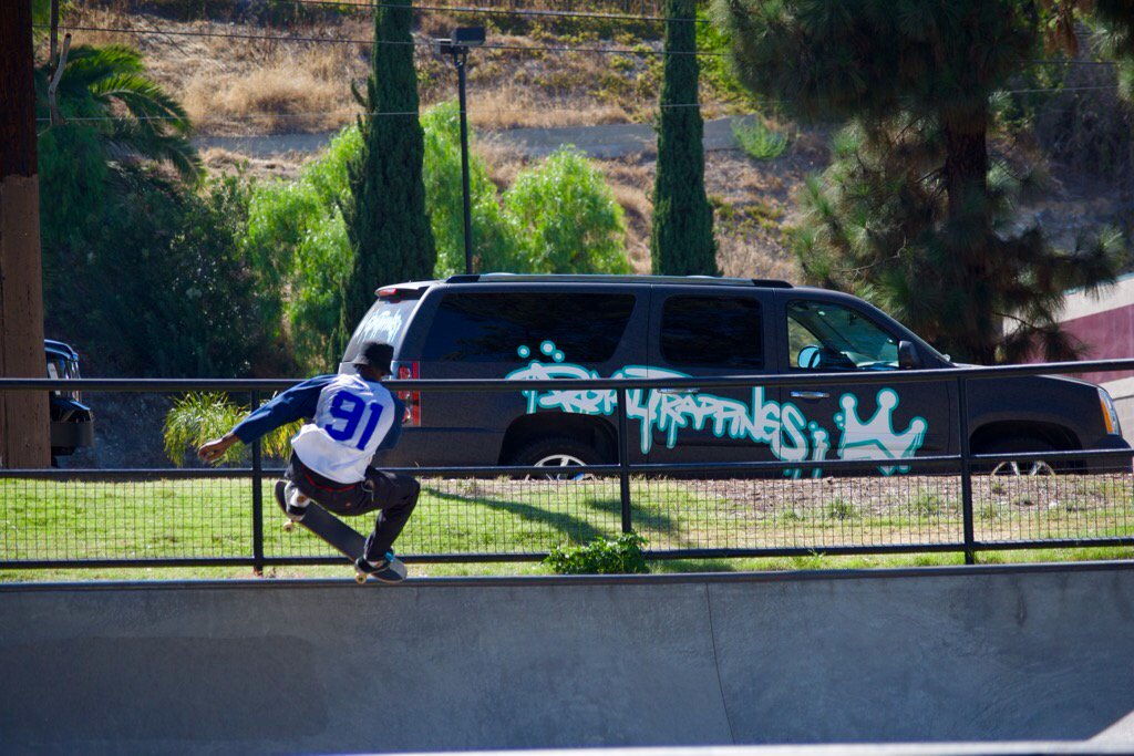 Royal_Trappings's tweet photo. #RoyalTrappings #skate and the #trapmobile! Coming to a city near you! #Skateboarding #SkateorDie #RoyalsOnly https://t.co/gpE6J06UjB