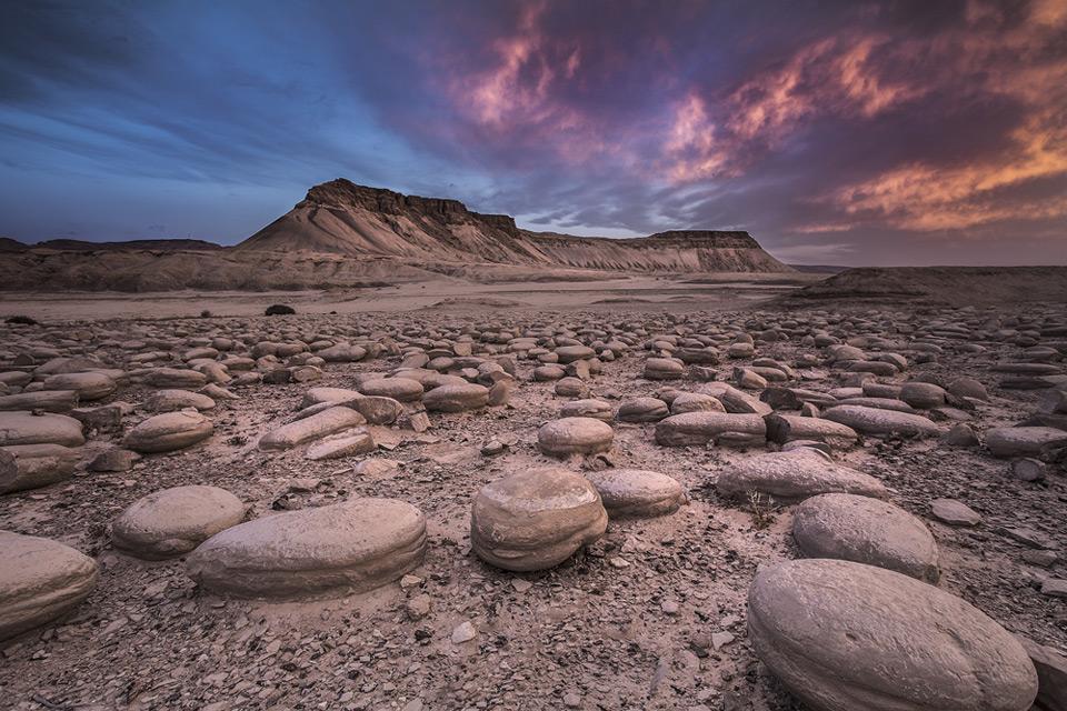 JewishPhoenix's tweet image. A beautiful image of Mount Zin in Israel to start your Monday. #MondayMotivation