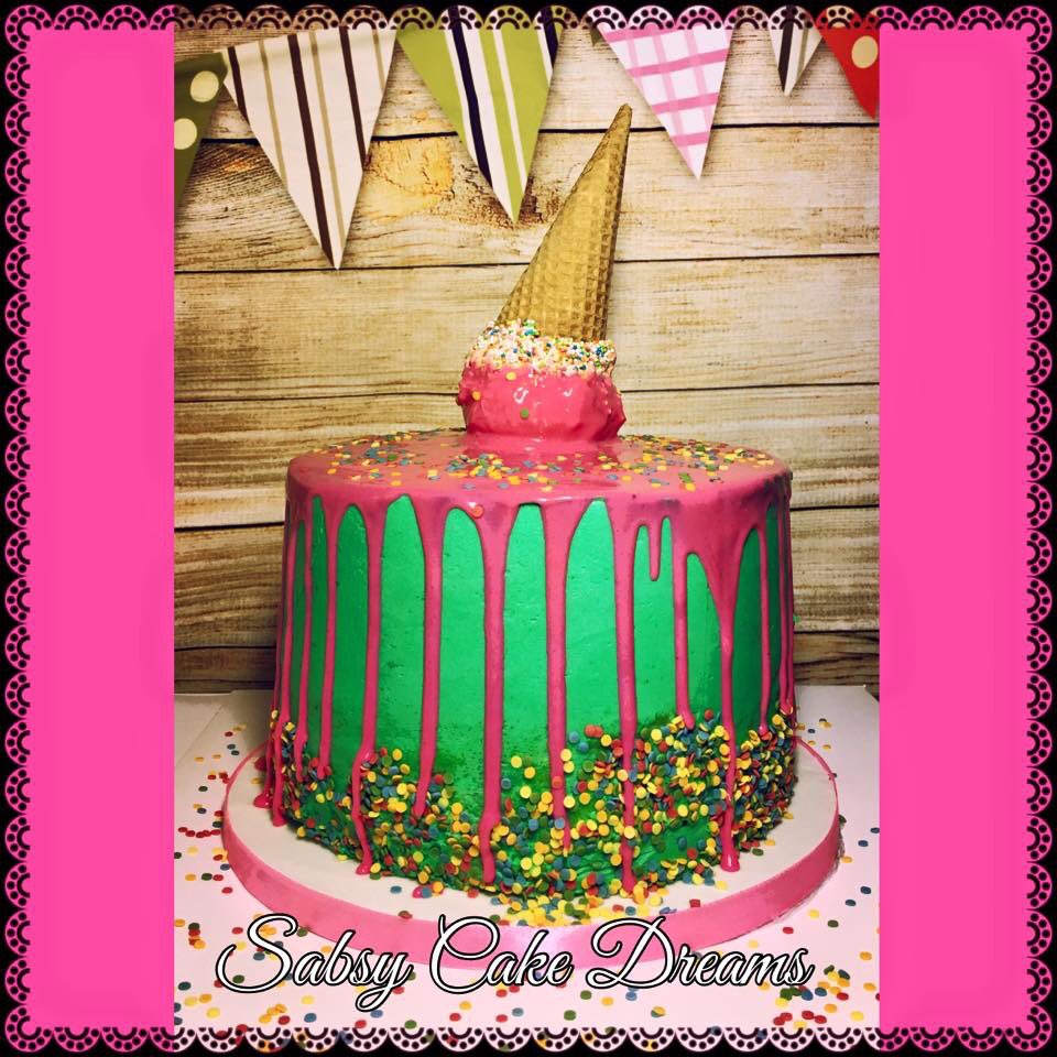 Deze taart werd door @sabsycakedreams gemaakt, speciaal voor een verjaardag op het strand! Kom maar op 💪🏽☀️🍰