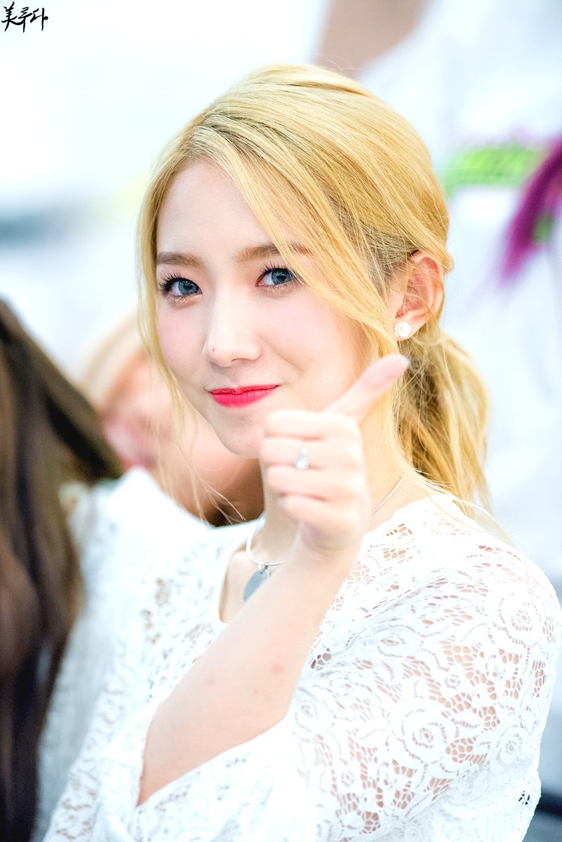 CqeJsrzUAAUGxPx.jpg:large