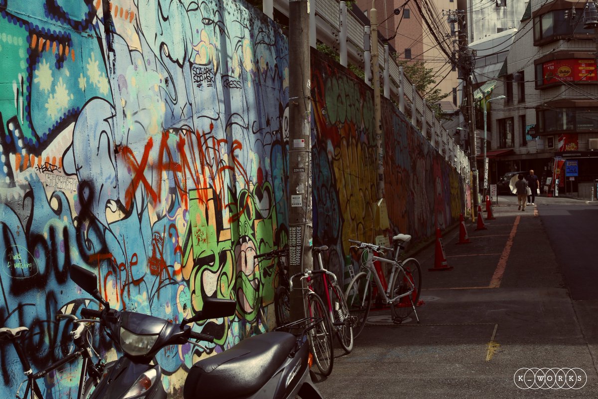 K Works Pa Twitter 渋谷原宿散歩道 かねごん 渋谷 原宿 グラフィティ Graffiti タギング ステッカーボム マスターピース 一眼レフ 4万歩歩いた