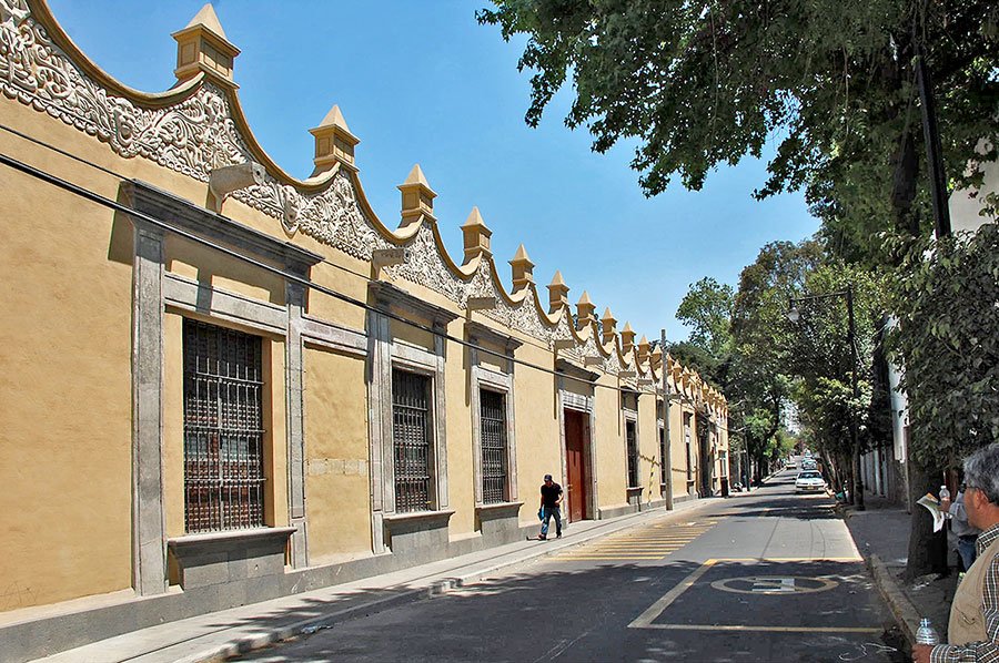 TlalpanAl's tweet photo. ¿Sabías qué?
La Casa de Moneda
Fue Construcción del siglo XVIII, conocida en un principio como Casa de la Cadena. https://t.co/iF7EB0CUSm
