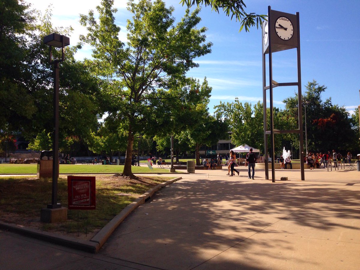 uofaadmissions's tweet image. Welcome back students!  We hope the first day of your fall 2016 semester is off to a great start!