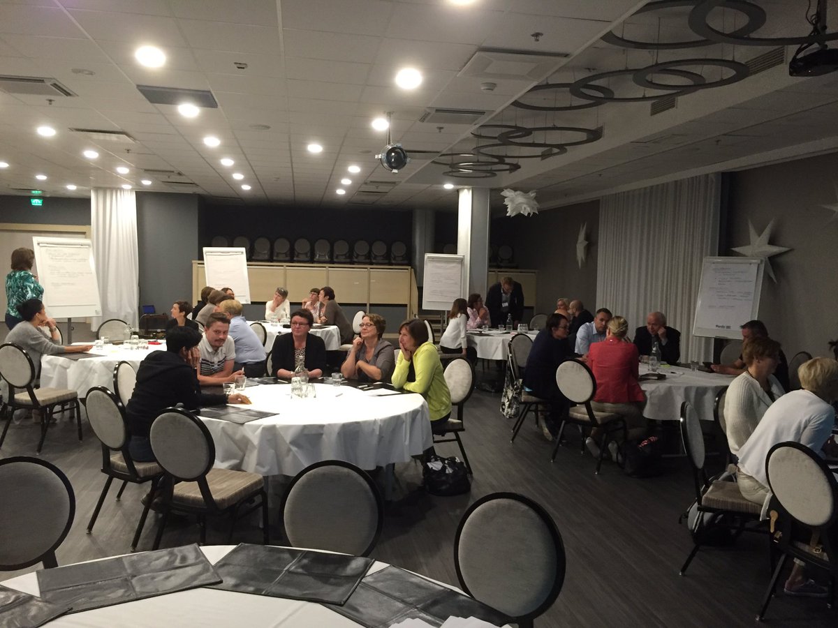 Arvokeskysteluja Rovaniemellä, mukavaa porinaa joka puolella.