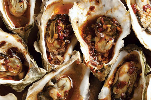 epicurious's tweet photo. These grilled oysters don't require a single shuck: https://t.co/KKo5shWgKn https://t.co/jtedFIEV7E