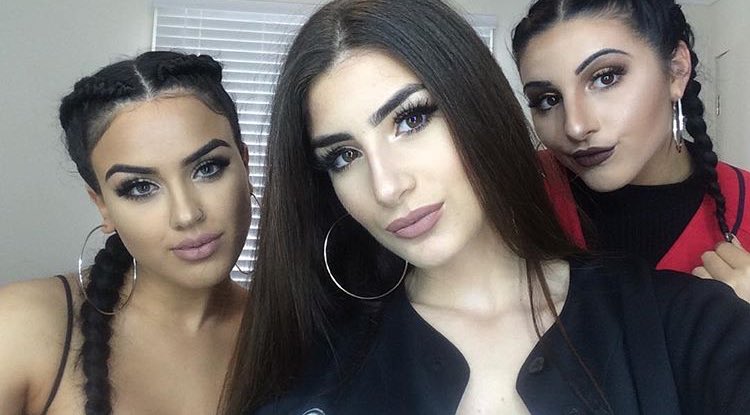 mybaedani's tweet photo. WE'RE ALL TOGETHER 🇬🇧🇬🇧❤️❤️👭👭 https://t.co/ercCzWrbJO