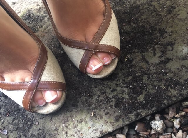 goddess_peachy's tweet photo. " #Mistress I wish I could turn myself into an insole in one of Your shoes &amp; suffer full consequences" 😂 #slave #sub https://t.co/lqVkw58p2H