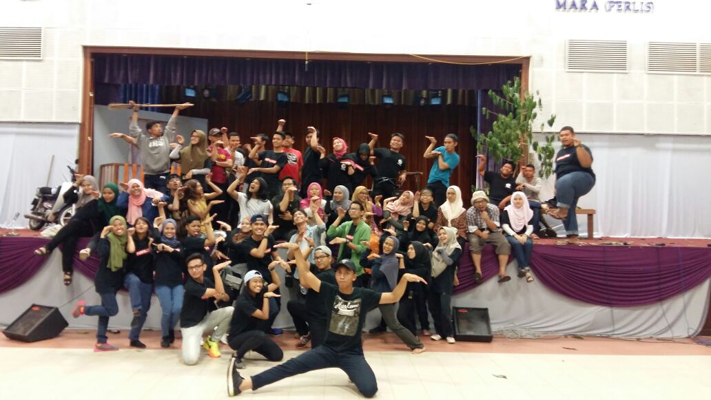 dianahafik's tweet photo. Congrats semua ! #manariko #pentasdigma https://t.co/CSS7SltXcX