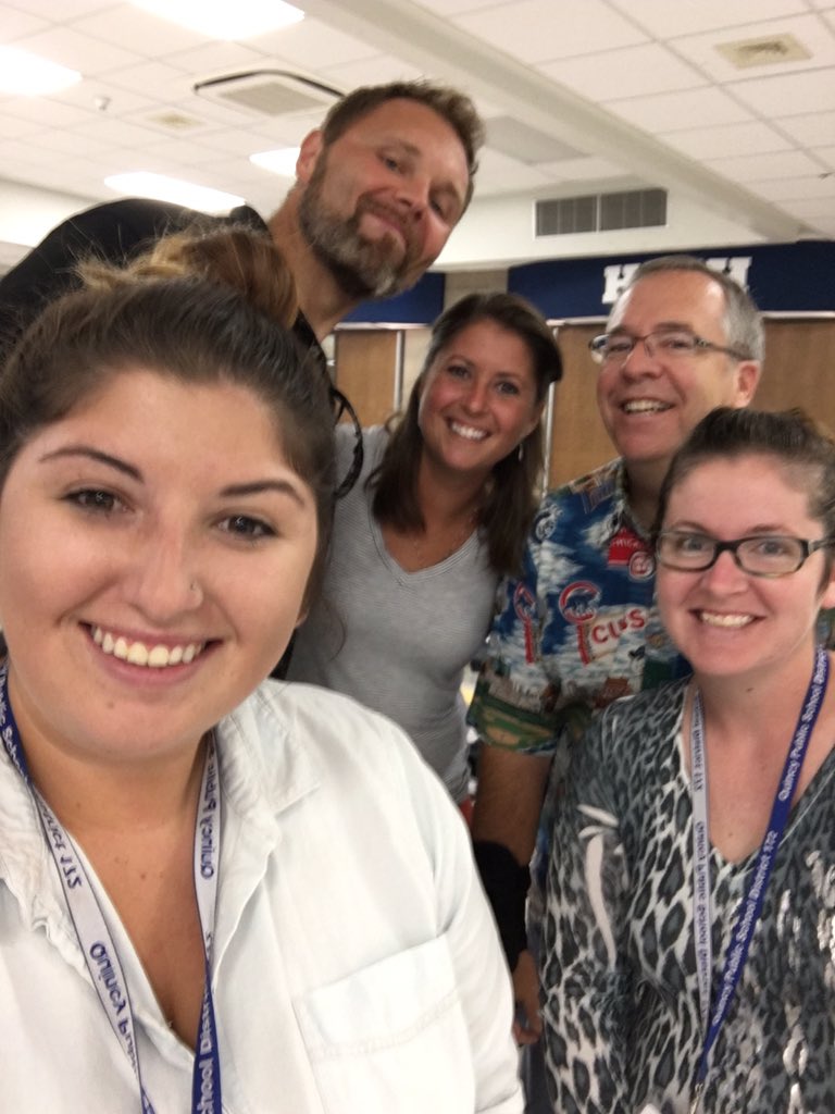 megankathryn07's tweet photo. Megan, Tony, Laura, Mike, Shelby #QHSrocks https://t.co/SjbTkUS6dn