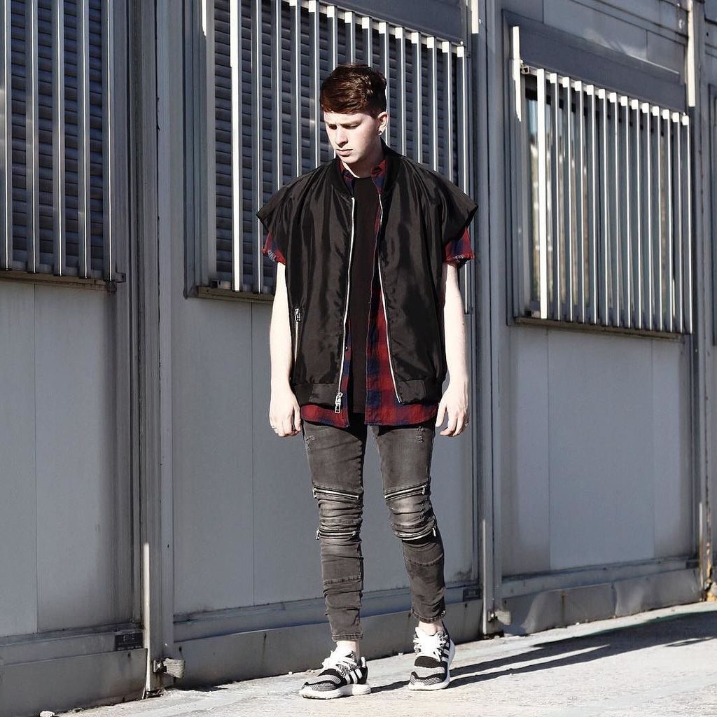 #ootd ft <a href="/danielpatrick_/">DANIEL PATRICK</a> bomber via <a href="/revolveman/">REVOLVEman</a> 🙌🏻 over on gallucks.com (📷 <a href="/mikkoputtonen/">Mikko Puttonen</a>)