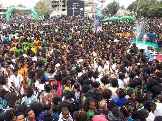 Goyteom37's tweet photo. #Shiny celebrations of traditional #Ashenda 2008E.C, #Romanat,Mekelle. https://t.co/Tl5LtiSnfk