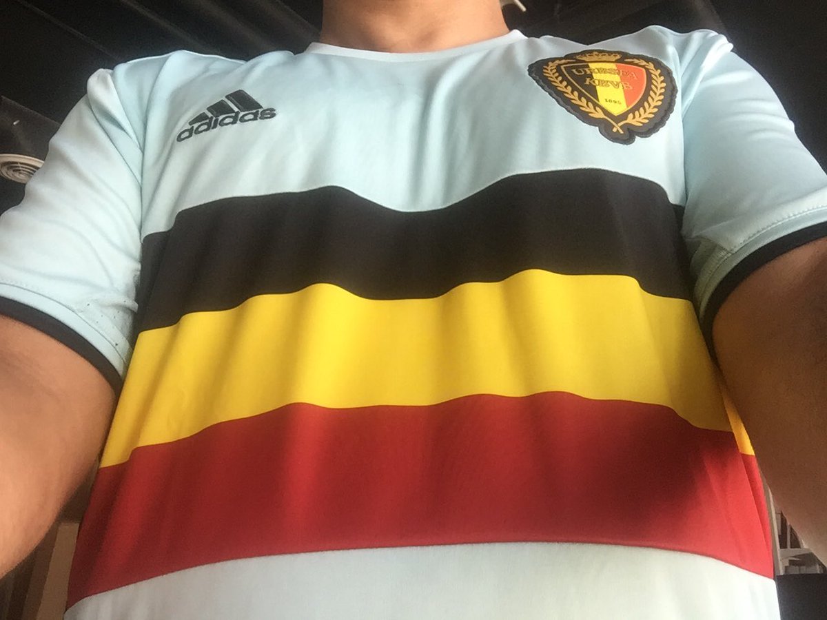 loveBluebag's tweet photo. RIP Toots Thilemans. Wearing Belgian colors in his honor today. #jazzharmonica https://t.co/jgzZuI8GJX