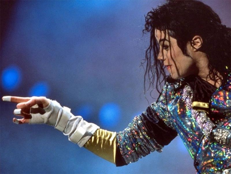 Michael Jackson on X: “It was an artistic turning point for Jackson”  –PopMatters on “Dangerous,” 2001.  / X