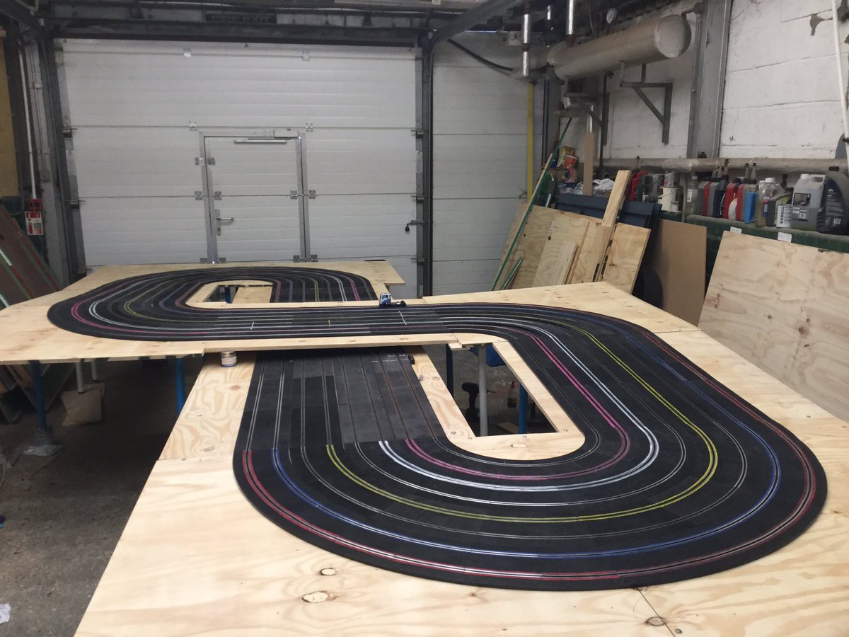 types of scalextric track