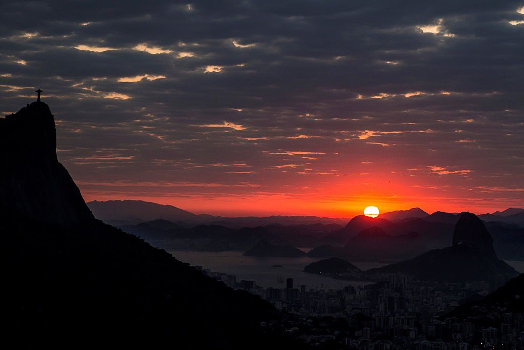 AlexoProBro's tweet photo. The sun has set on the Rio Olympics ... Thanks for the memories #TeamSA!

#Rio2016  #ProudlySA  #LetsGoRio2016 https://t.co/IuqlJuyYRo