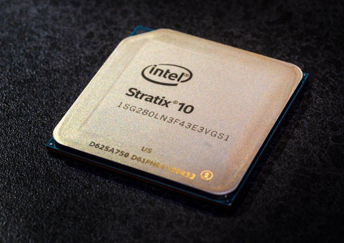 IntelCZandSK's tweet photo. 14nm Stratix 10: Budoucnost vysoce výkonných #FPGA. ▶ https://t.co/nIExlHjuMh #IDF16 https://t.co/qTmge2ooil