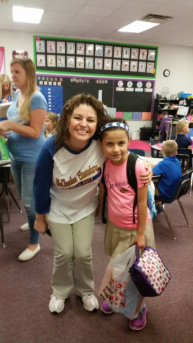 JackieJryan's tweet photo. Kimmie's first day of 1st grade!! #1stDayBraves https://t.co/S1mkhEgfVY