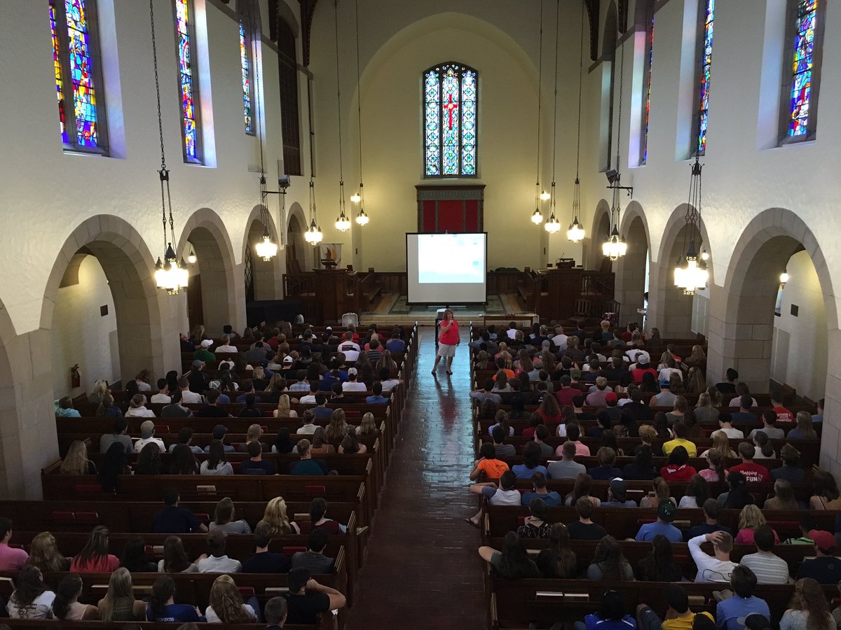justinsipher's tweet photo. @StLawrenceLIT colleagues giving overview of library, technology &amp; cybersecurity to #StLawU2020 students. https://t.co/HIZyfnWmbw