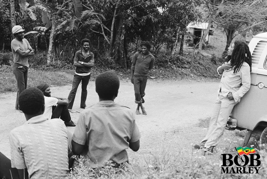 bobmarley's tweet image. ”To tell you the trut’ I am not enormous person, me just a man o’ the ghetto.” #bobmarleyquotes