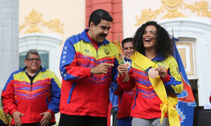 mineducacion_ve's tweet photo. Venezuela se propone consolidar masificación deportiva con propuestas de atletas olímpicos https://t.co/iEzdvQKWg8 https://t.co/gM82BsH5uS