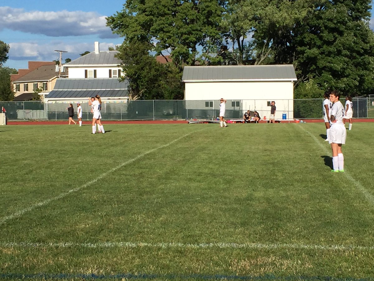 memorial_ms's tweet image. Girls Soccer defeats Groveport 3-0, great job Jags!