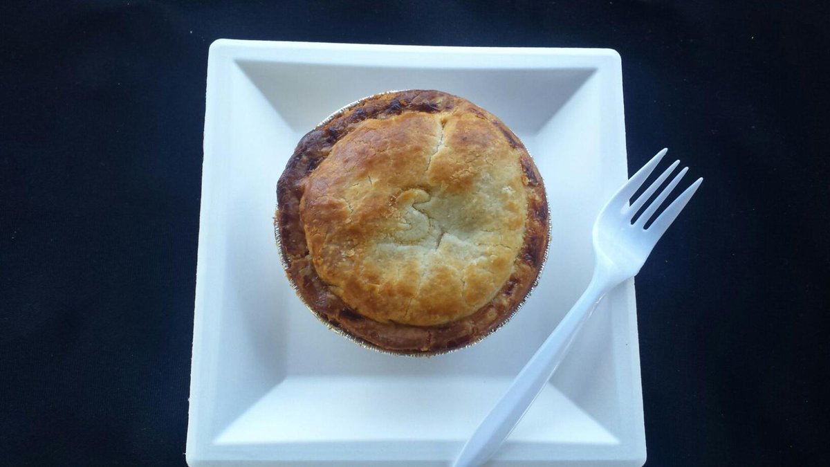 PipersPies's tweet photo. Lunch of champions! @WHLgiants golf tournament serving up "Steak &amp; Ale Pies" made with @FourWindsBrewCo Pale Ale! https://t.co/WwPv2JeYq9