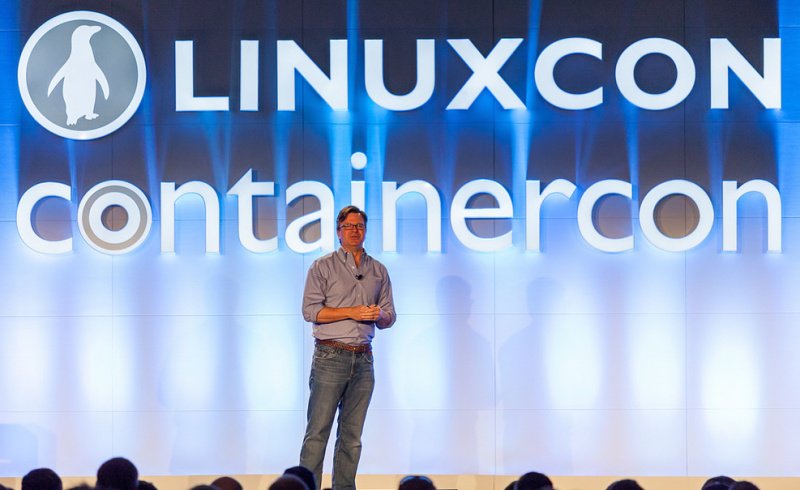 linuxfoundation's tweet image. “Linux at 25 is a big thing, “ said @jzemlin in keynote at #LinuxCon: bit.ly/2badcC8