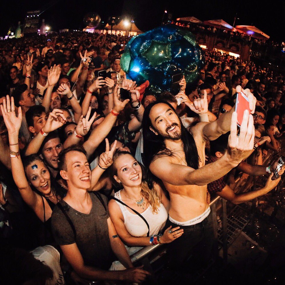 Selfie time https://t.co/zWNvYdyA6l