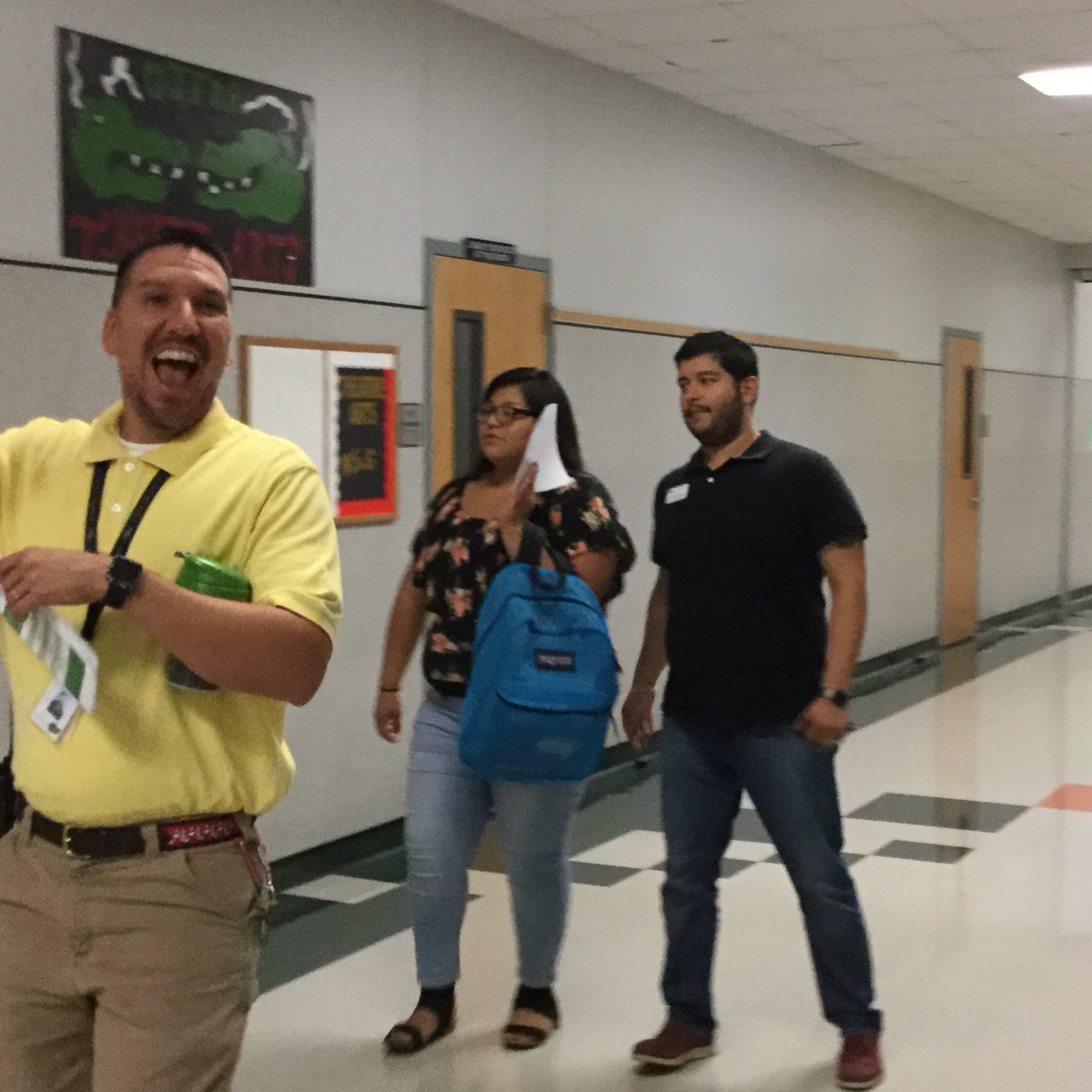 DVISD_OMS's tweet photo. #DVISDfirstday it's great to be a gator https://t.co/mQpclF7pNh
