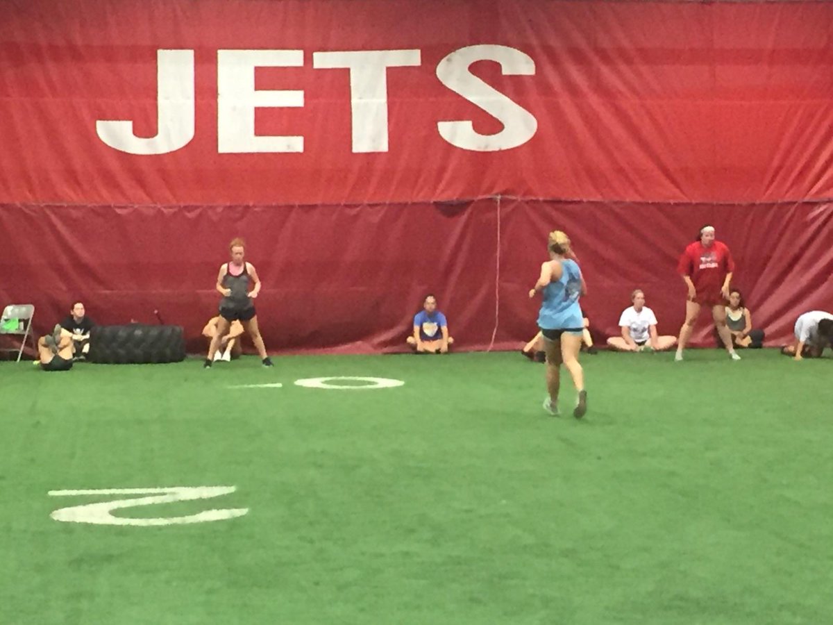 NOCEnidSB's tweet photo. Lady Jets baseline workout in the A.M. #1family #jetfit https://t.co/I8rpxKAyTN